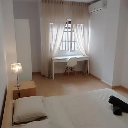 Sunny Central Double Bed Metro L5 - L1 Barcelone